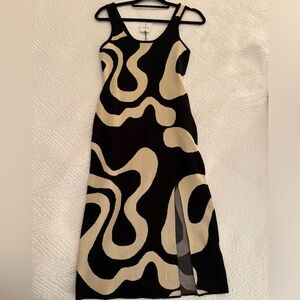 Cider- Black Contrasting Midi Dress - Small